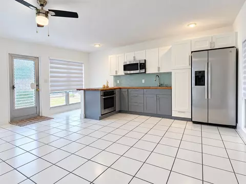 2716 NE 30th Pl #105C, Fort Lauderdale, FL 33306
