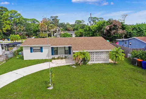 2424 1st Pl SW, Vero Beach, FL 32962
