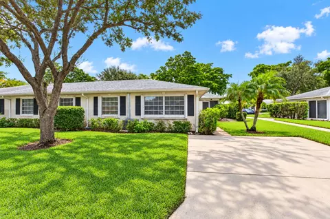 10128 S 44th Dr, Boynton Beach, FL 33436