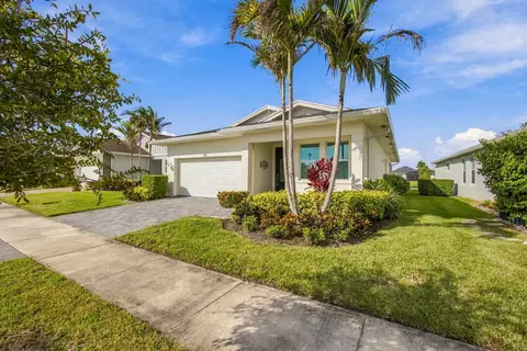 791 SE Woodbine Rd, Port Saint Lucie, FL 34984