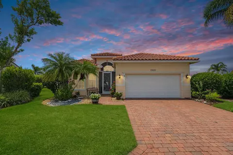 11621 SW Mountain Ash Cir, Port Saint Lucie, FL 34987
