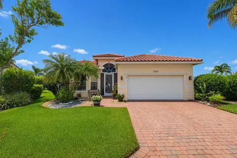 11621 SW Mountain Ash Cir, Port Saint Lucie, FL 34987