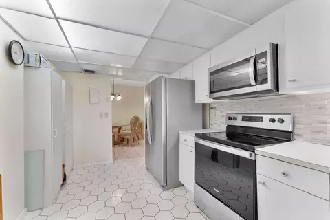 3593 Birdie Dr #104, Lake Worth, FL 33467