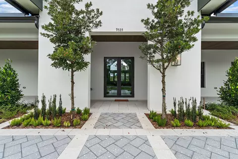 Exterior - 9535 Sandy Run Rd, Jupiter, FL 33478 photo 12 of 23