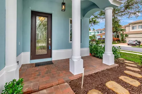40 Country Lake Cir, Boynton Beach, FL 33436