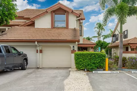 12660 Shoreline Dr, Wellington, FL 33414