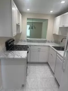 Kitchen - 5403 SE Miles Grant Rd #H108, Stuart, FL 34997 photo 1 of 2