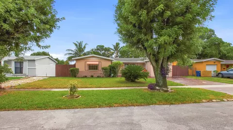 4460 NW 24th St, Lauderhill, FL 33313