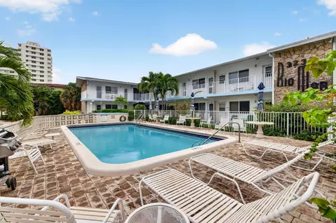 3232 Canal Dr, Pompano Beach, FL 33062