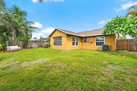 Exterior - 171 Banyan Cir, Jupiter, FL 33458 photo 4 of 5