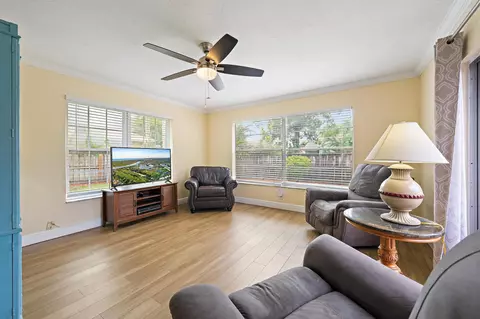 Living - 171 Banyan Cir, Jupiter, FL 33458 photo 2 of 3