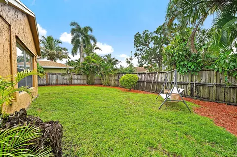 Exterior - 171 Banyan Cir, Jupiter, FL 33458 photo 3 of 5