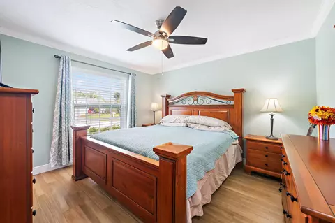 Bedroom - 171 Banyan Cir, Jupiter, FL 33458 photo 1 of 3