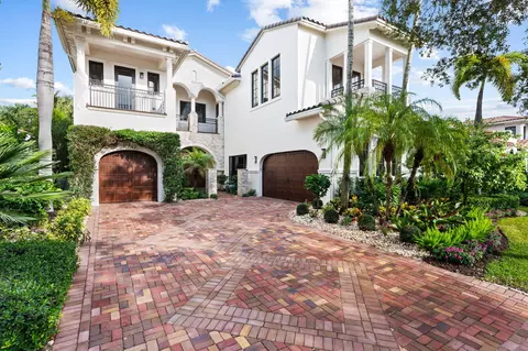 8242 Emerald Ave, Parkland, FL 33076