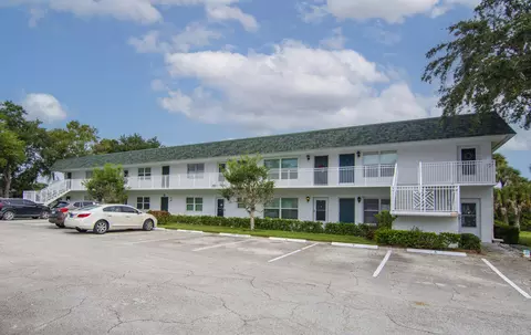 2800 Indian River Blvd #O-5, Vero Beach, FL 32960