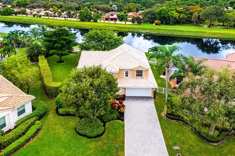 23261 Torre Cir, Boca Raton, FL 33433