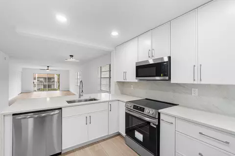 2925 SW 22nd Ave #2080, Delray Beach, FL 33445