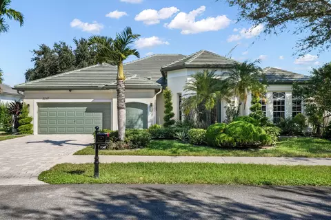 8047 N Savannah Cir, Davie, FL 33328