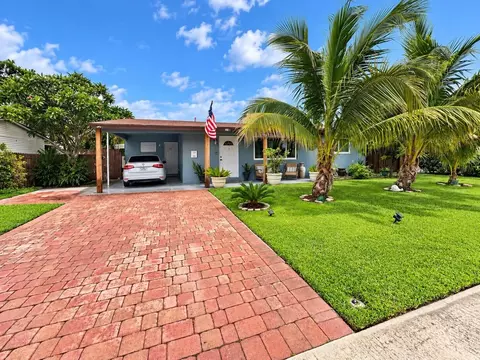 15 SW 13th Ct, Deerfield Beach, FL 33441