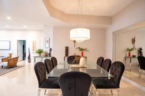 3600 Yacht Club Dr #102, Aventura, FL 33180