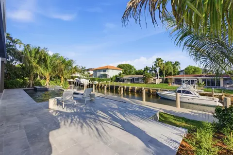 Exterior - 2360 NE 49th St, Lighthouse Point, FL 33064 photo 12 of 13