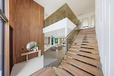 Entry Way - 2360 NE 49th St, Lighthouse Point, FL 33064 photo 10 of 15