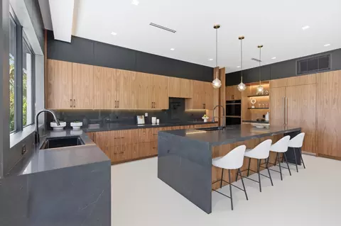 Kitchen - 2360 NE 49th St, Lighthouse Point, FL 33064 photo 4 of 9