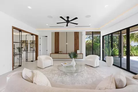 Living - 2360 NE 49th St, Lighthouse Point, FL 33064 photo 2 of 3
