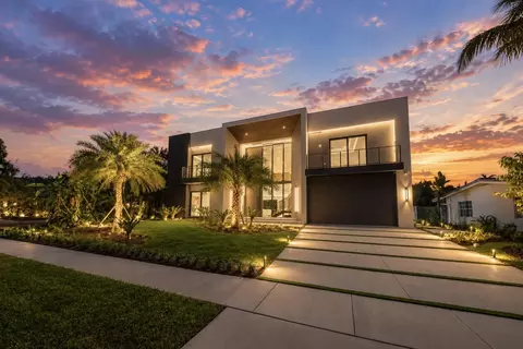 Exterior - 2360 NE 49th St, Lighthouse Point, FL 33064 photo 3 of 13