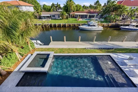 Exterior - 2360 NE 49th St, Lighthouse Point, FL 33064 photo 5 of 13