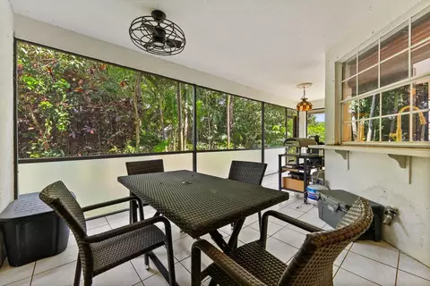 Exterior - 5309 Pine Cir, Coral Springs, FL 33067 photo 5 of 8
