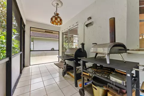Exterior - 5309 Pine Cir, Coral Springs, FL 33067 photo 6 of 8