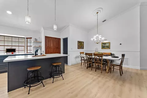 Dining - 5309 Pine Cir, Coral Springs, FL 33067 photo 2 of 2