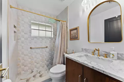 Bath - 5309 Pine Cir, Coral Springs, FL 33067 photo 2 of 2