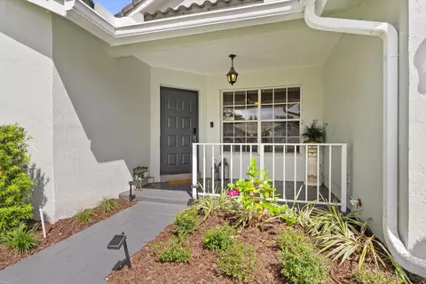 Exterior - 5309 Pine Cir, Coral Springs, FL 33067 photo 3 of 8
