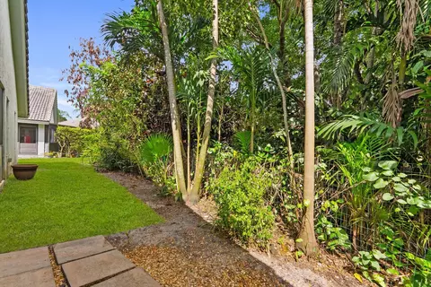 Exterior - 5309 Pine Cir, Coral Springs, FL 33067 photo 8 of 8