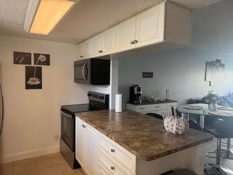 6331 La Costa Dr #B, Boca Raton, FL 33433