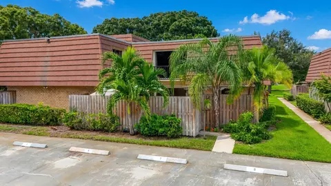 2003 20th Ln, Palm Beach Gardens, FL 33418