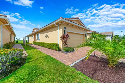 26059 SW Viterbo Way, Port Saint Lucie, FL 34986