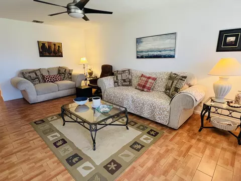 42 Coventry B, West Palm Beach, FL 33417