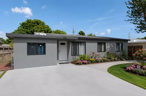 2101 Wellington Rd, West Palm Beach, FL 33409