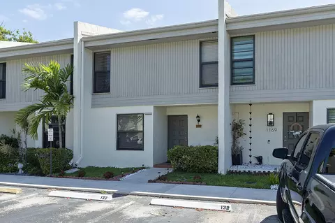 1177 NW 98th Ter #132, Pembroke Pines, FL 33024