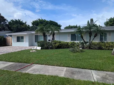 1017 SE 7th St, Deerfield Beach, FL 33441