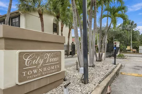 341 City View Dr, Fort Lauderdale, FL 33311
