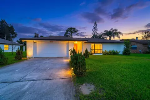 1657 SE Clearmont St, Port Saint Lucie, FL 34983