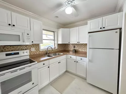 2915 Crosley Dr W #A, West Palm Beach, FL 33415