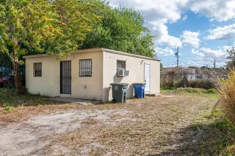 2516 Ave L UNIT B, Fort Pierce, FL 34947