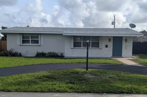 7680 NW 16th Ct, Pembroke Pines, FL 33024