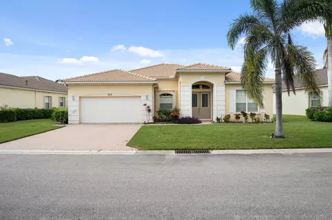 633 SW Long Key Ct, Port Saint Lucie, FL 34986