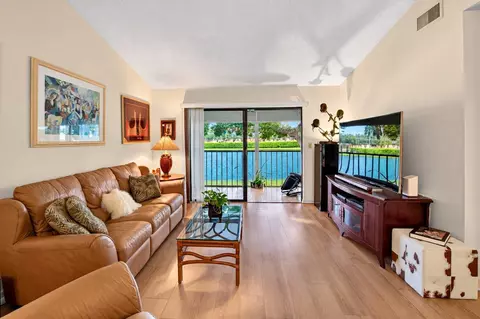 15301 Pembridge Ave #61, Delray Beach, FL 33484
